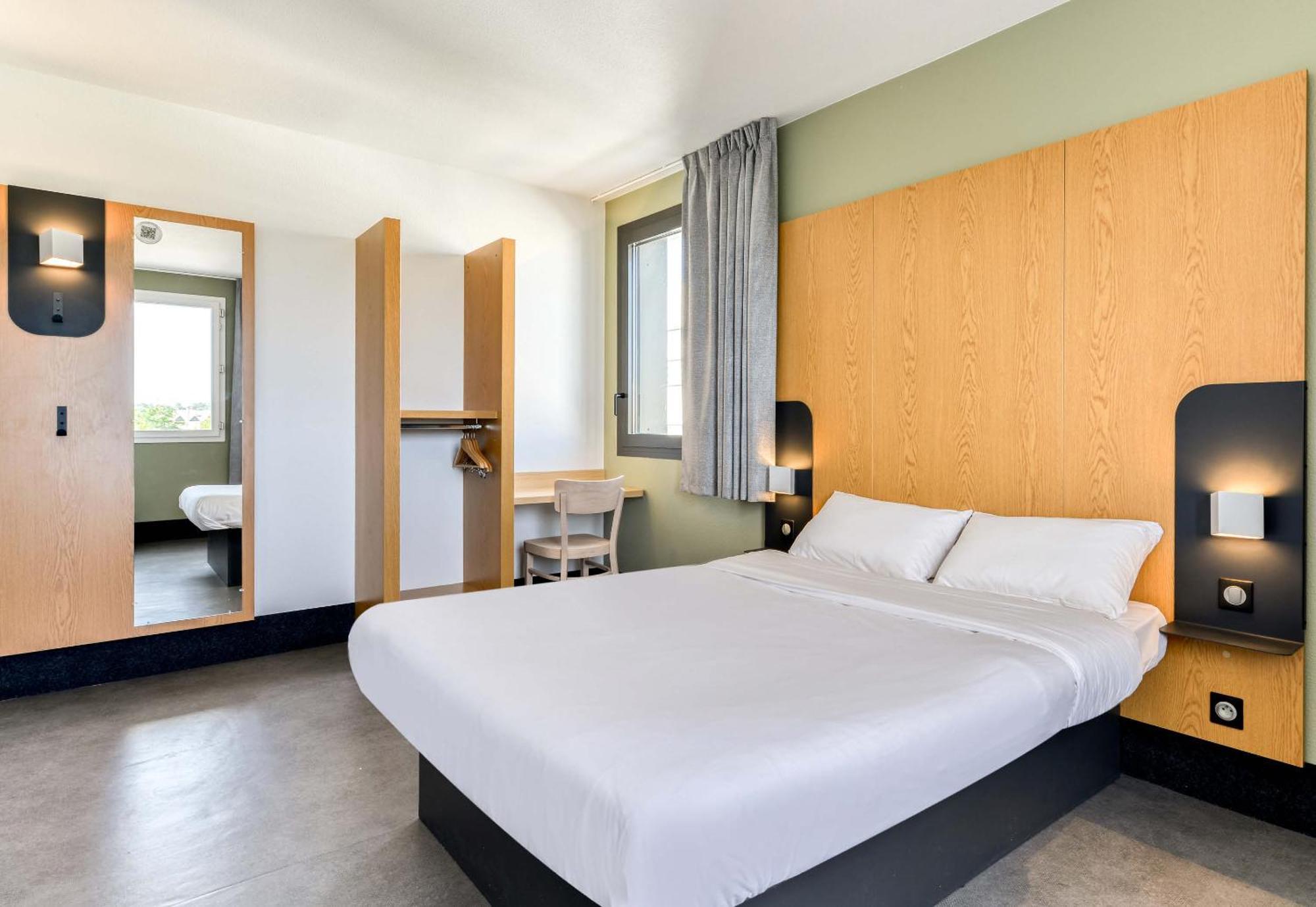 B&B Hotel Montpellier Centre Le Millenaire ภายนอก รูปภาพ