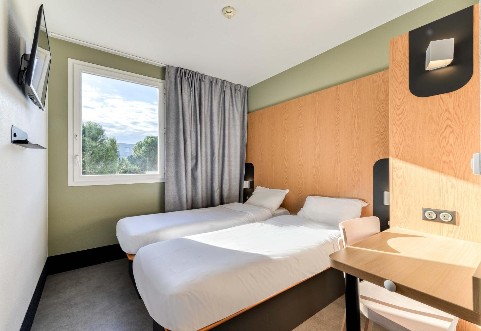 B&B Hotel Montpellier Centre Le Millenaire ภายนอก รูปภาพ